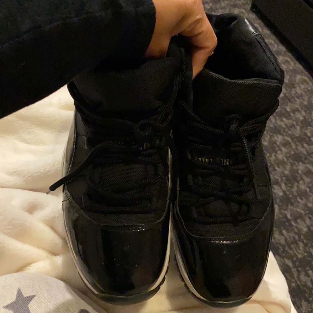 Air Jordan 11 space jam 2016